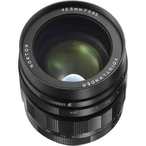 Voigtlander Nokton 42.5mm f / 0.95 Lens (MFT)